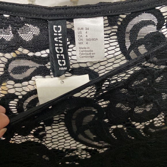 Divided by h & m lace black dress with necklace - Picture 9 of 10